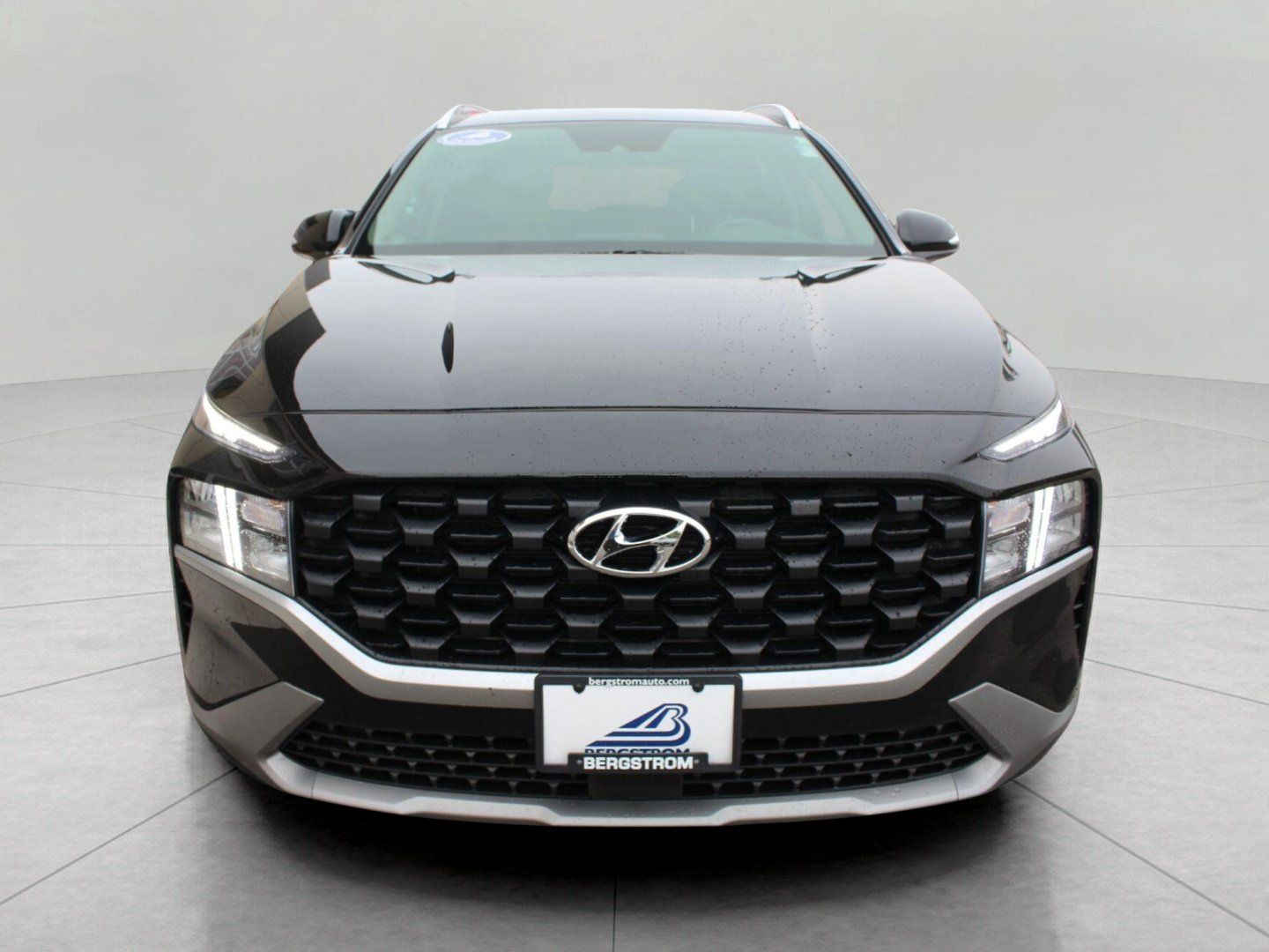 Used 2023 Hyundai Santa Fe SEL w/ Cargo Package AWD/4WD image 3