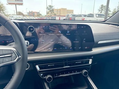 New 2026 Chevrolet Traverse LT w/ Midnight/Sport Edition FWD image 16