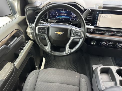 Used 2023 Chevrolet Silverado 1500 LT image 12