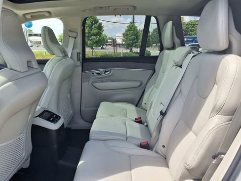 New 2026 Volvo XC90 T8 Ultra w/ Protection Package Premier AWD/4WD image 16
