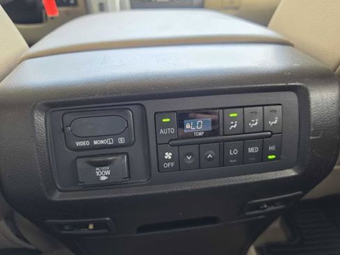 Used 2008 Toyota Sequoia Platinum AWD/4WD image 25