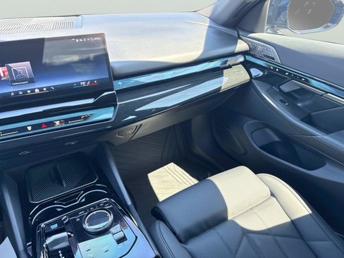 Used 2024 BMW i5 M60 w/ Premium Package AWD/4WD image 13