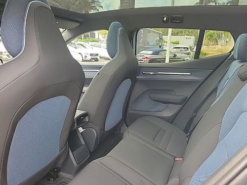 New 2026 Volvo EX30 Cross Country Ultra image 5