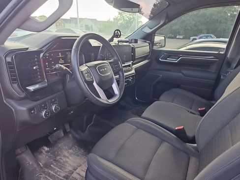 Used 2025 GMC Sierra 1500 Elevation AWD/4WD image 9