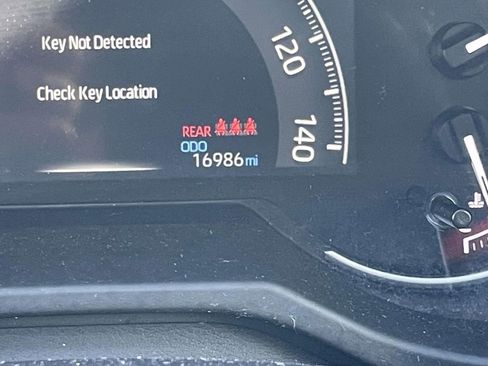 Used 2025 Toyota RAV4 XLE image 39