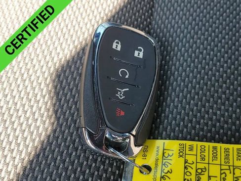 Certified 2023 Chevrolet Traverse LT FWD image 37