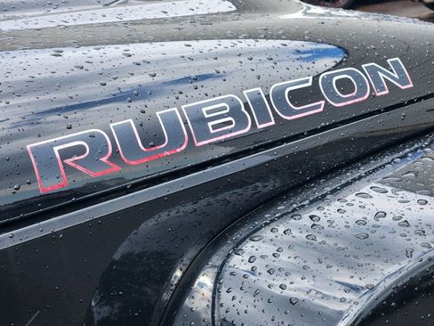Used 2016 Jeep Wrangler Unlimited Rubicon AWD/4WD image 16