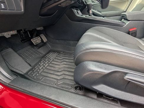 Used 2023 Honda Civic Sport image 18