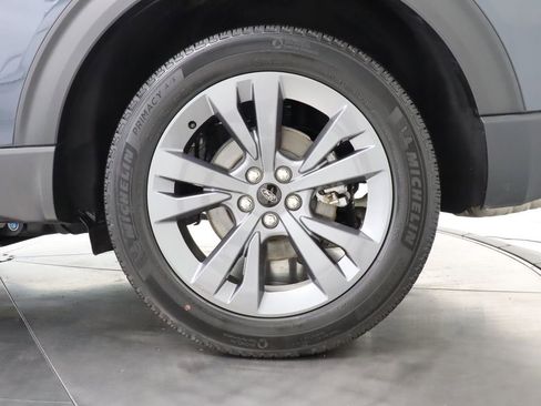 Used 2022 Ford Explorer XLT w/ Equipment Group 202A AWD/4WD image 50