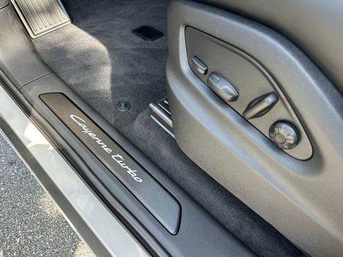 New 2026 Porsche Cayenne Turbo AWD/4WD image 7