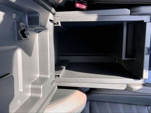 Used 2022 Nissan Pathfinder Platinum w/ Cargo Package image 38