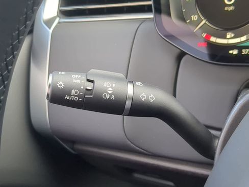 New 2026 Land Rover Range Rover Long Wheelbase SE image 27