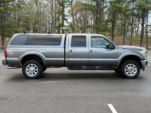 Used 2012 Ford F250 Lariat w/ Lariat Interior Pkg image 4