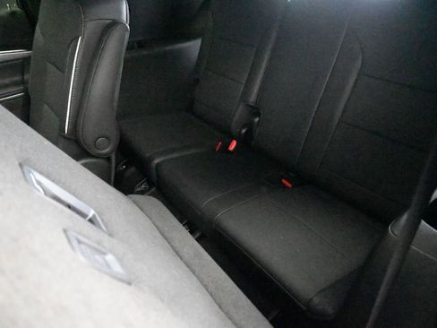 Used 2025 Buick Enclave Preferred w/ Power Package image 18