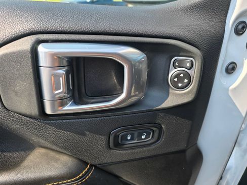 Used 2024 Jeep Wrangler Unlimited Sahara w/ Safety Group AWD/4WD image 17