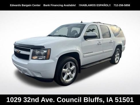 Used 2007 Chevrolet Suburban LT w/ LT Preferred Equipment Group AWD/4WD image 3