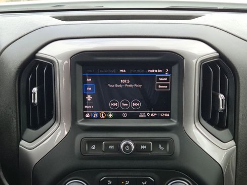 Certified 2023 Chevrolet Silverado 1500 Custom image 17