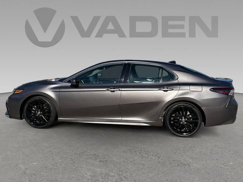 Used 2022 Toyota Camry XSE image 7