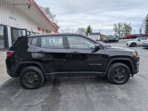 Used 2018 Jeep Compass Sport AWD/4WD image 15