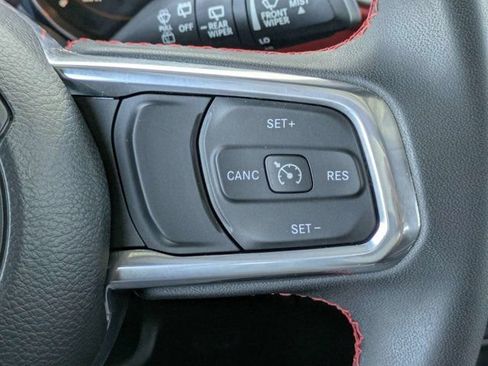 Used 2023 Jeep Wrangler Unlimited Rubicon AWD/4WD image 27