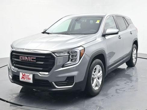 Certified 2024 GMC Terrain SLE image 2