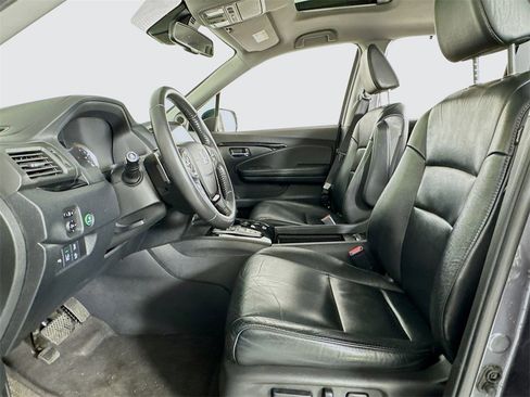 Used 2016 Honda Pilot Touring image 10