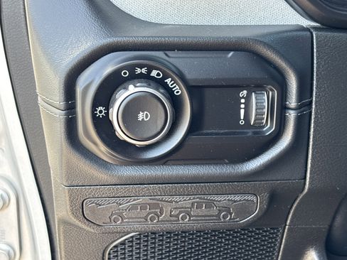 Certified 2024 Jeep Wrangler Unlimited Sahara AWD/4WD image 30