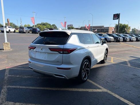 Used 2023 Mitsubishi Outlander SEL FWD image 4