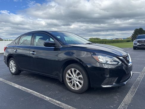 Used 2017 Nissan Sentra SV w/ Style Package FWD image 2