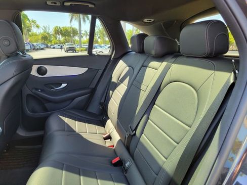 Used 2022 Mercedes-Benz GLC 300 image 11
