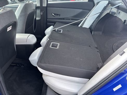 Used 2024 Hyundai Elantra Limited image 26