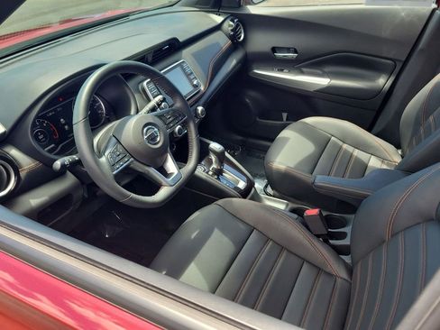 Used 2020 Nissan Kicks SR w/ SR Premium Package FWD image 10