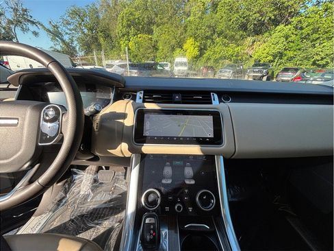 Used 2019 Land Rover Range Rover Sport HSE AWD/4WD image 7