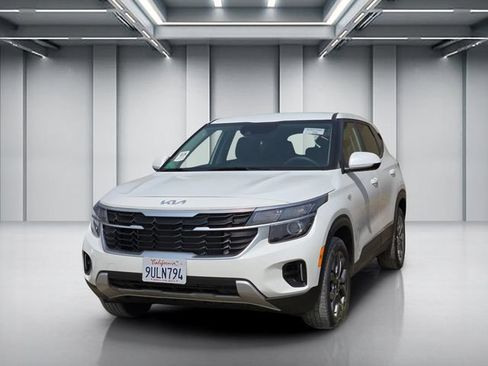 Certified 2026 Kia Seltos LX AWD/4WD image 3