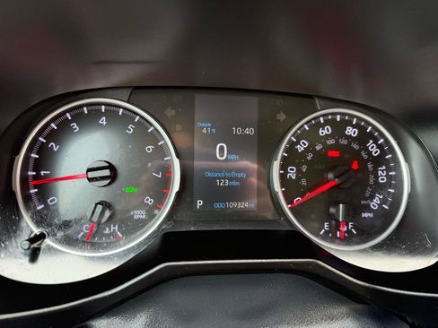 Used 2019 Toyota RAV4 XLE Premium w/ Cold Weather Package image 28