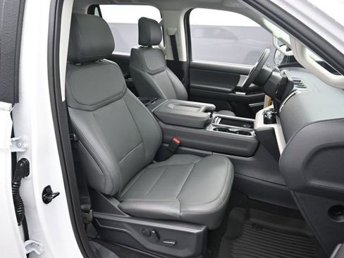 New 2025 Ford Expedition Max Active image 30