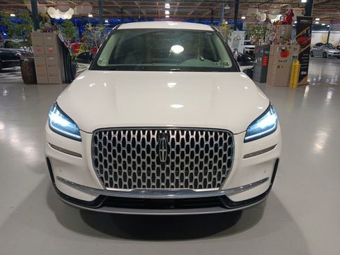 Used 2023 Lincoln Corsair AWD w/ Equipment Group 101A image 3