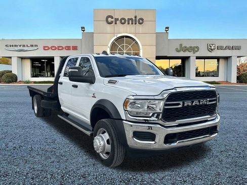 Used 2024 RAM 5500 Tradesman w/ Chrome Appearance Group AWD/4WD image 1