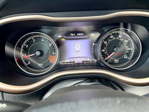 Used 2014 Jeep Cherokee Limited image 23