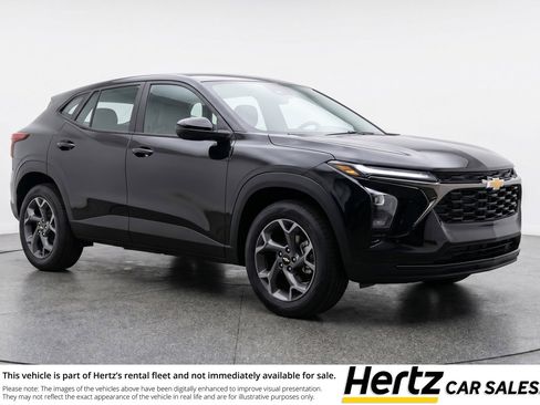 Used 2025 Chevrolet Trax LT FWD image 1