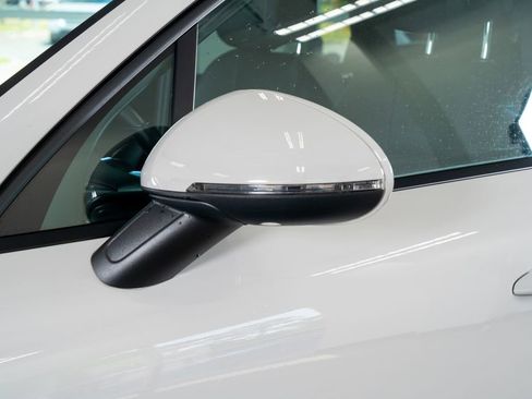 Used 2020 Porsche Macan image 23