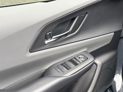 New 2026 Toyota Prius XLE image 10