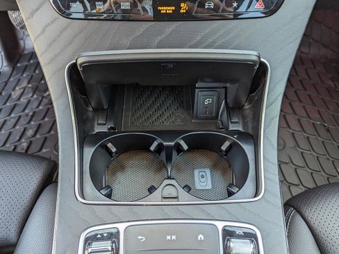 Used 2021 Mercedes-Benz GLC 300 4MATIC image 26