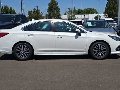 Used 2019 Subaru Legacy 2.5i Premium AWD/4WD image 3