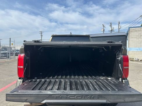 Used 2024 Toyota Tacoma TRD Sport AWD/4WD image 22