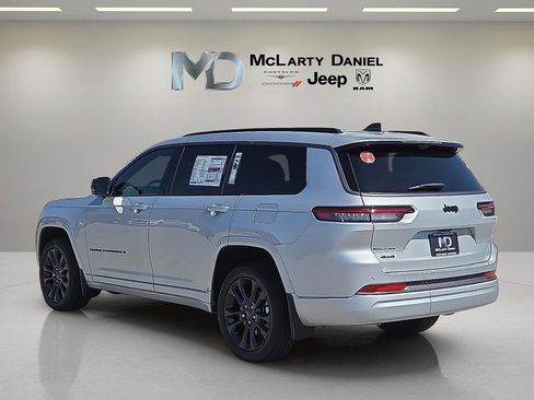 New 2026 Jeep Grand Cherokee L Limited AWD/4WD image 4