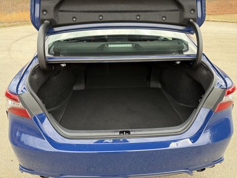 Used 2024 Toyota Camry XSE FWD image 18