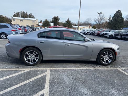 Used 2015 Dodge Charger SE w/ Popular Equipment Group image 7
