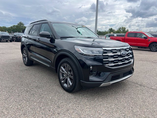 Certified 2025 Ford Explorer Active w/ Active Comfort Package AWD/4WD image 3