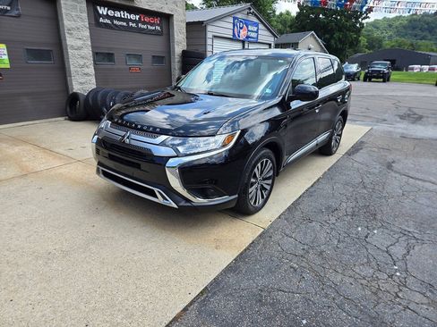 Used 2019 Mitsubishi Outlander SE AWD/4WD image 3